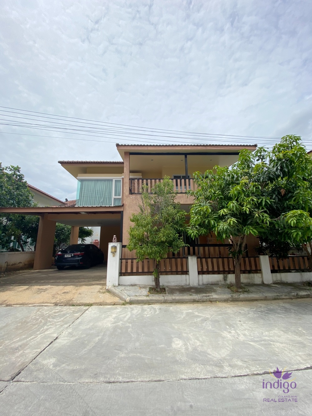 Lovely 3 bedroom / 3 bathroom house in a family friendly community only 10 min to Unity, ACIS and Varee Schools.
