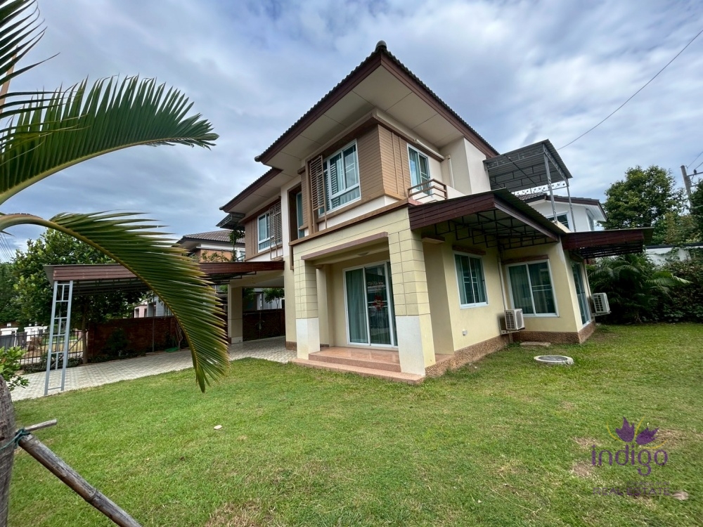 บ้านสวยให้เช่า 3 ห้องนอนบรรยากาศดี ตั้งอยู่ในหมู่บ้านที่เงียบสงบ เป็นมิตรกับครอบครัว พร้อมระบบรักษาความปลอดภัยตลอด 24 ชั่วโมง และสิ่งอำนวยความสะดวกครบครัน