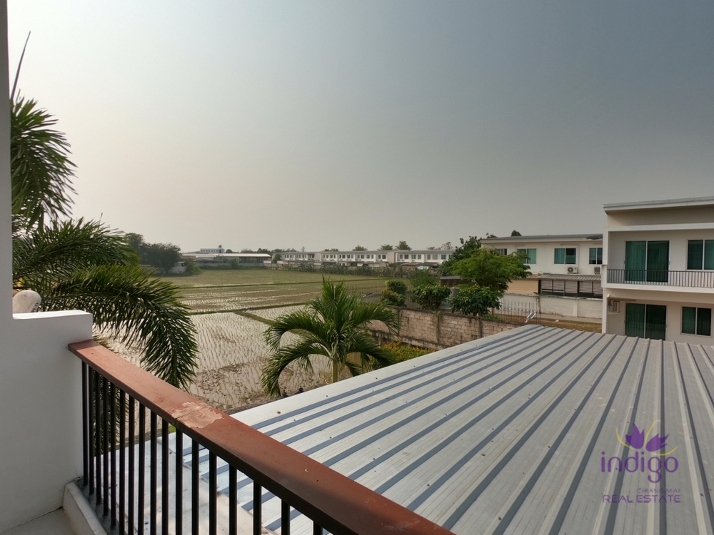Townhouses For Sale - Saraphi