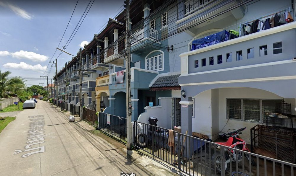 Townhouse For Sale - Mae Rim